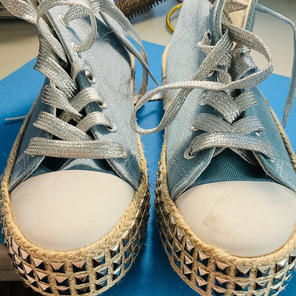 Women’s embellished high top